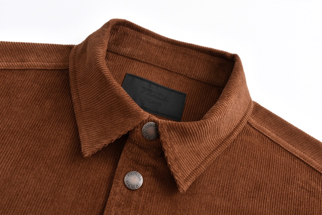PRADA 普拉达 纯色胸前口袋logo徽标灯芯绒衬衫 外套 长袖 焦糖色 GEC090-1449-F098L-S-232