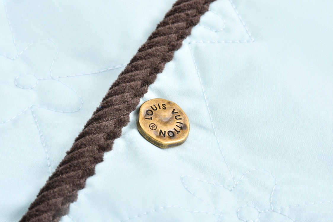 LOUIS VUITTON 路易威登 Tyler 联名 撞色拼接棉服 夹克 长袖 外套 秋冬款 浅蓝色 1AFPTU