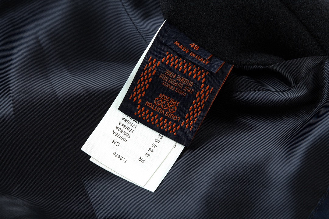 高定系列 LOUIS VUITTON 路易威登 航海系列海螺刺绣logo皮袖夹克 棒球服 外套 长袖 黑色 1AFQMN