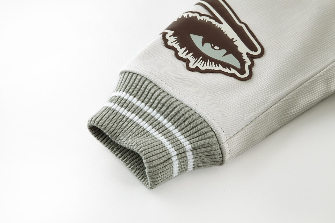 高定系列 LOUIS VUITTON 路易威登 恶魔之眼字母logo皮袖夹克 棒球服 外套 长袖 绿色 1AFINP