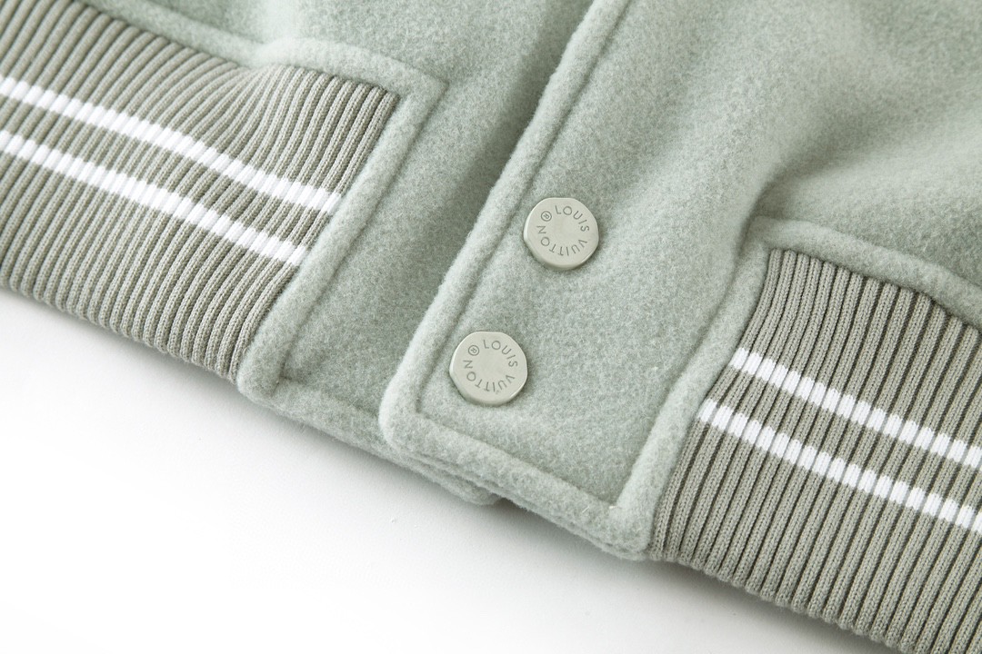 高定系列 LOUIS VUITTON 路易威登 恶魔之眼字母logo皮袖夹克 棒球服 外套 长袖 绿色 1AFINP