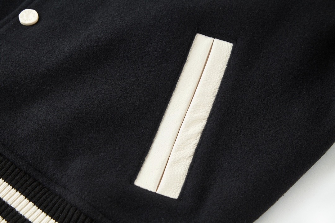 高定系列 LOUIS VUITTON 路易威登 珍珠字母logo皮袖夹克 棒球服 外套 长袖 黑色 1AFINP