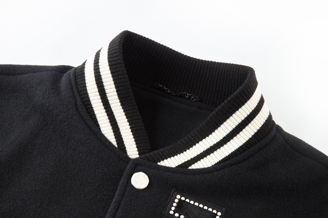 高定系列 LOUIS VUITTON 路易威登 珍珠字母logo皮袖夹克 棒球服 外套 长袖 黑色 1AFINP