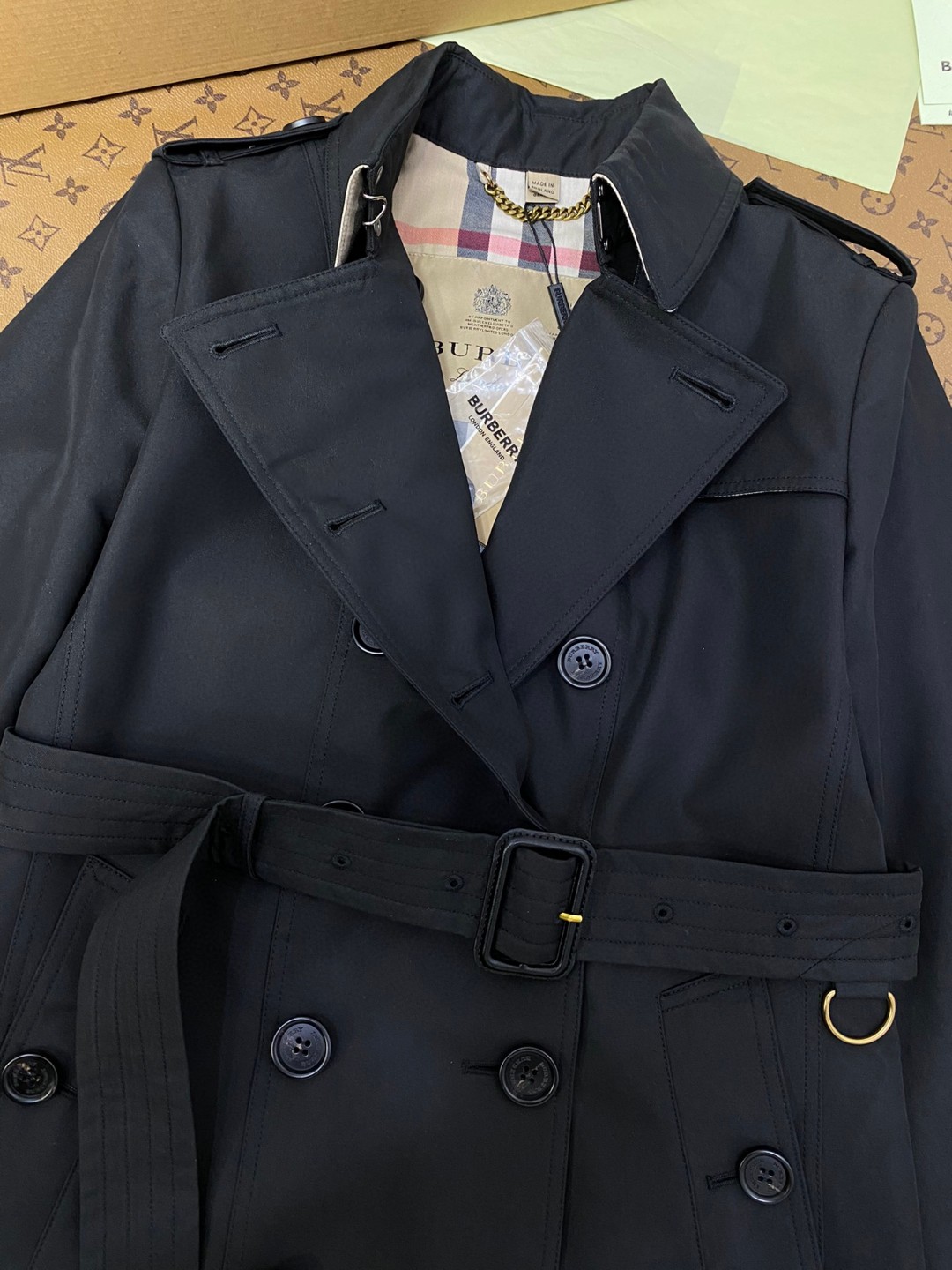Burberry 巴宝莉 英伦风纯色翻领双排扣风衣 夹克 外套 长袖 中长款 秋冬款 杏色 黑色 