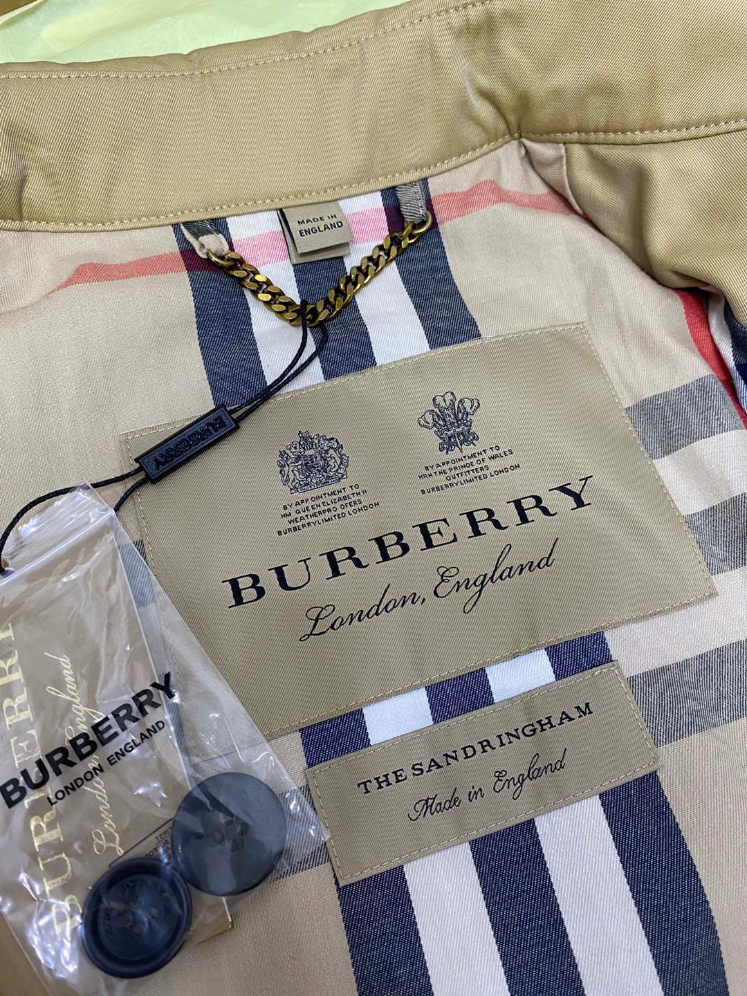 Burberry 巴宝莉 英伦风纯色翻领双排扣风衣 夹克 外套 长袖 中长款 秋冬款 杏色 黑色 