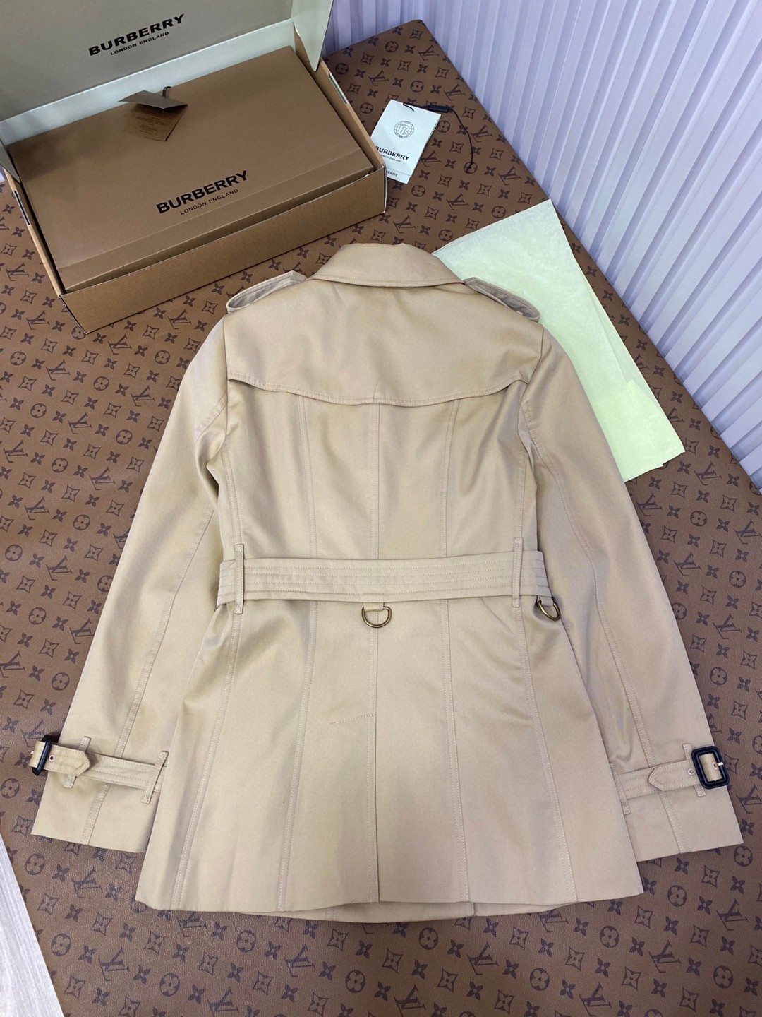 Burberry 巴宝莉 英伦风纯色翻领双排扣风衣 夹克 外套 长袖 中长款 秋冬款 杏色 黑色 