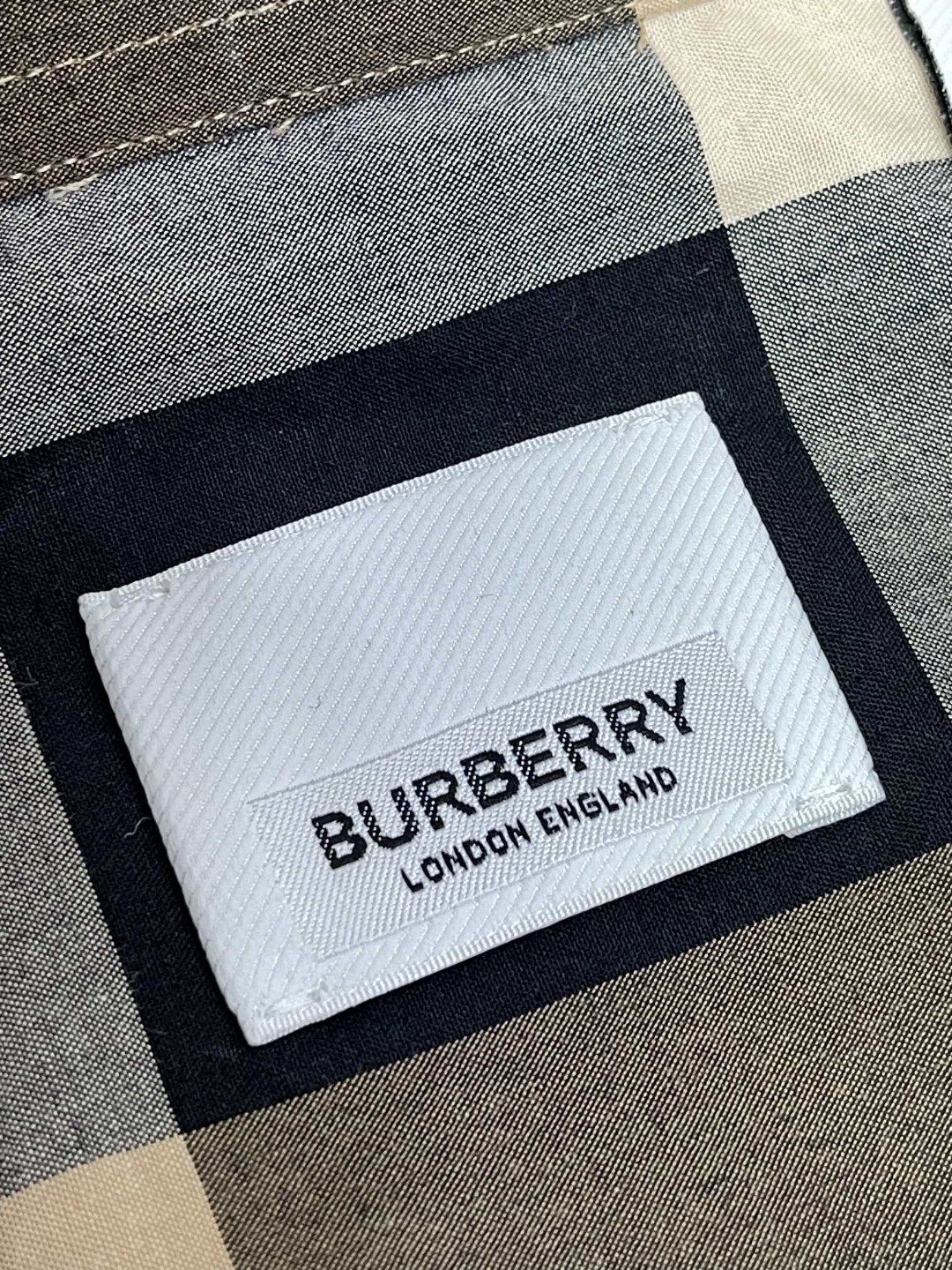 Burberry 巴宝莉 拼色格纹衬衫 长袖 外套 秋冬款 卡其色 8010213