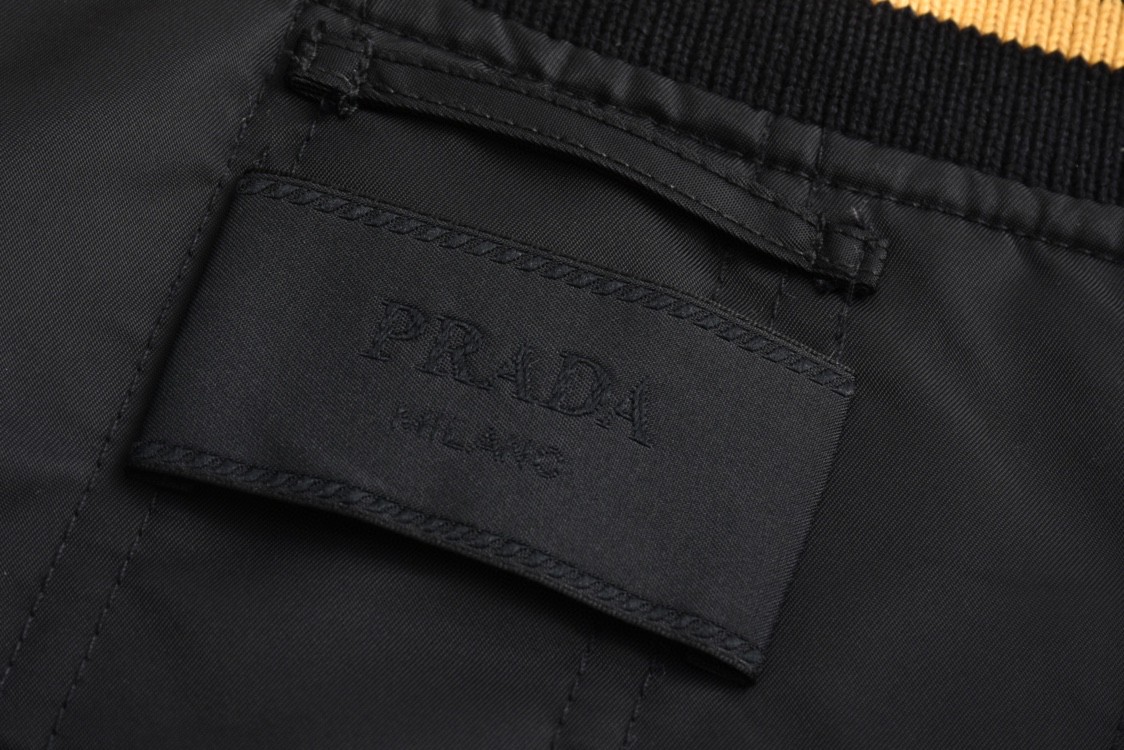 PRADA 普拉达 刺绣字母logo飞行员夹克 棒球服 外套 长袖 黑色 SGC725-1WQ8-F0002-S-OOO