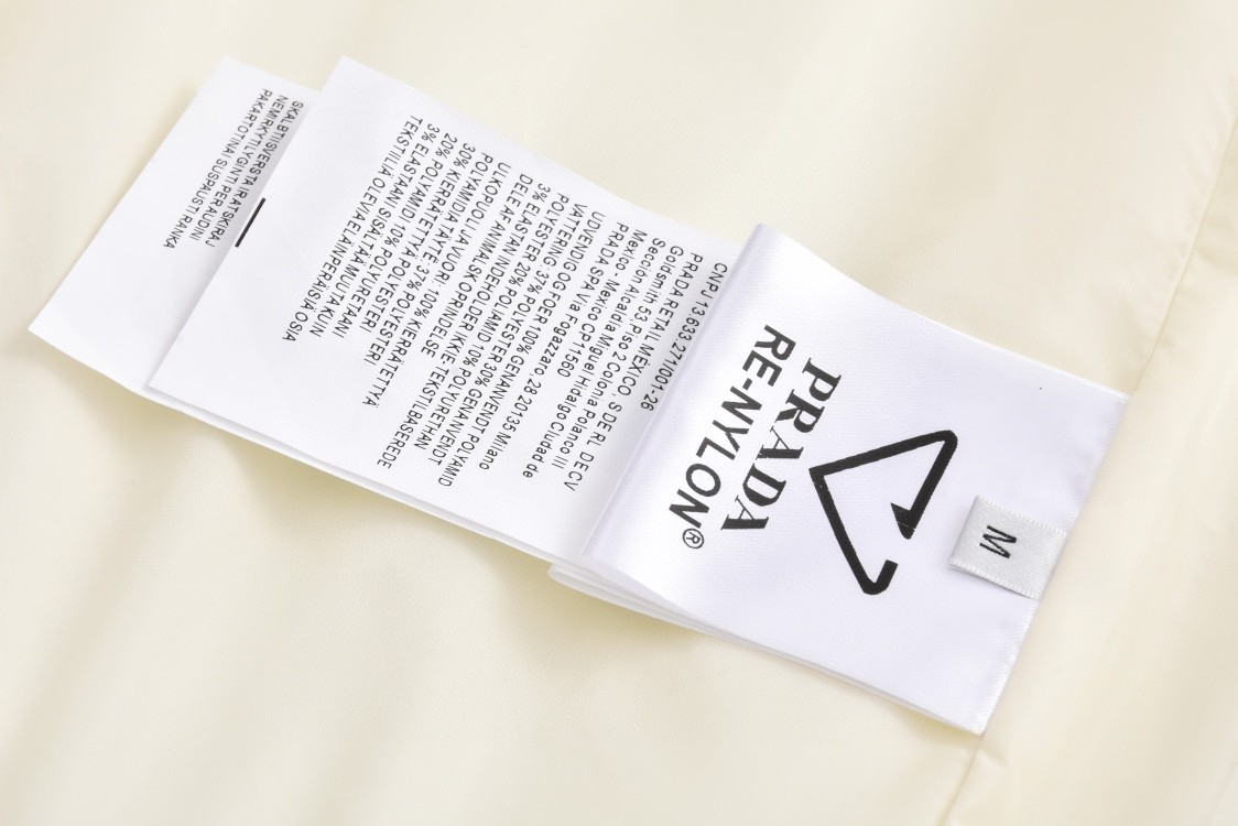 PRADA 普拉达 纯色logo徽标拉链连帽夹克 棉服 外套 长袖 白色 午夜蓝 POIZON240805711