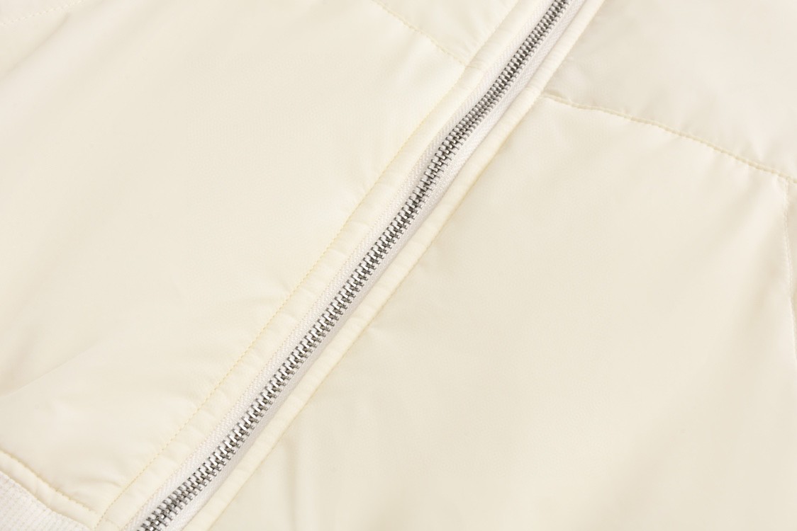 PRADA 普拉达 纯色logo徽标拉链连帽夹克 棉服 外套 长袖 白色 午夜蓝 POIZON240805711