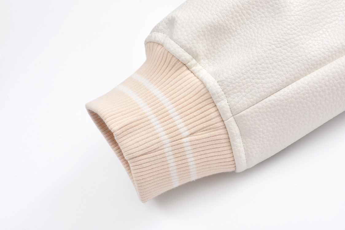 LOUIS VUITTON 路易威登 刺绣钉珠拼接皮袖连帽棒球服 夹克 长袖 外套 米色 1AFQM5