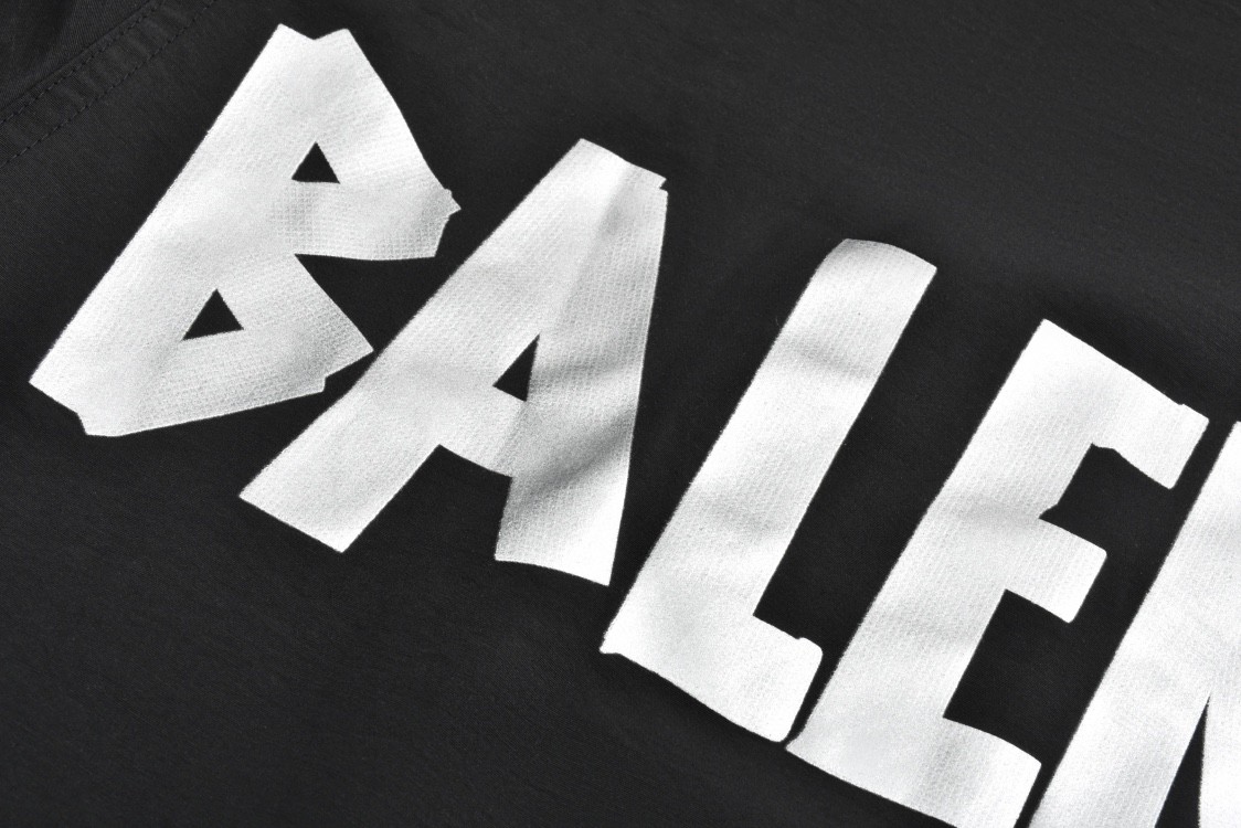 Balenciaga 巴黎世家 后背胶带字母logo拉链夹克 冲锋衣 外套 长袖 秋冬 黑色 白色 794468TPQ389000