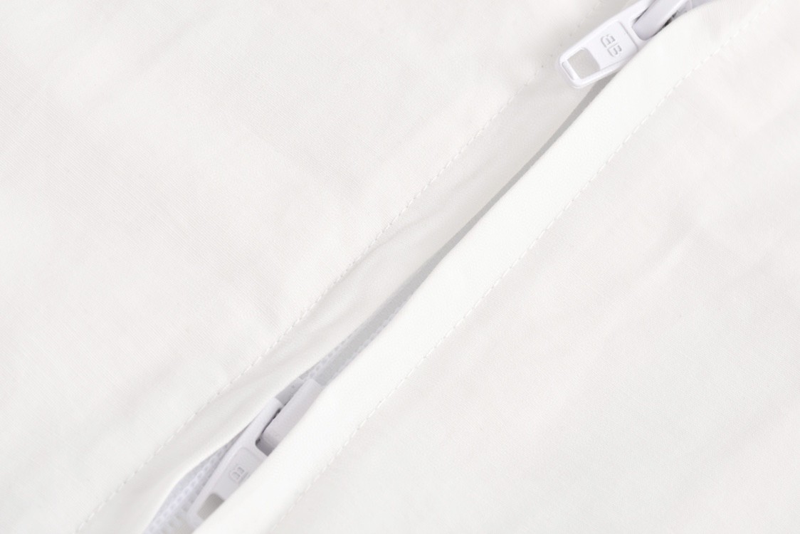 Balenciaga 巴黎世家 后背胶带字母logo拉链夹克 冲锋衣 外套 长袖 秋冬 黑色 白色 794468TPQ389000