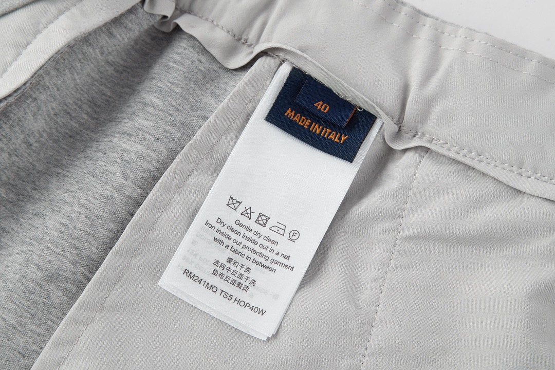 LOUIS VUITTON 路易威登 字母logo别针刺绣太空棉直筒休闲裤 裤子 长裤 男款 黑色 灰色 