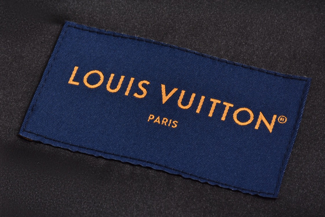 LOUIS VUITTON 路易威登 拼色刺绣字母logo棒球服 夹克 长袖 外套 黑白 1AFWK8
