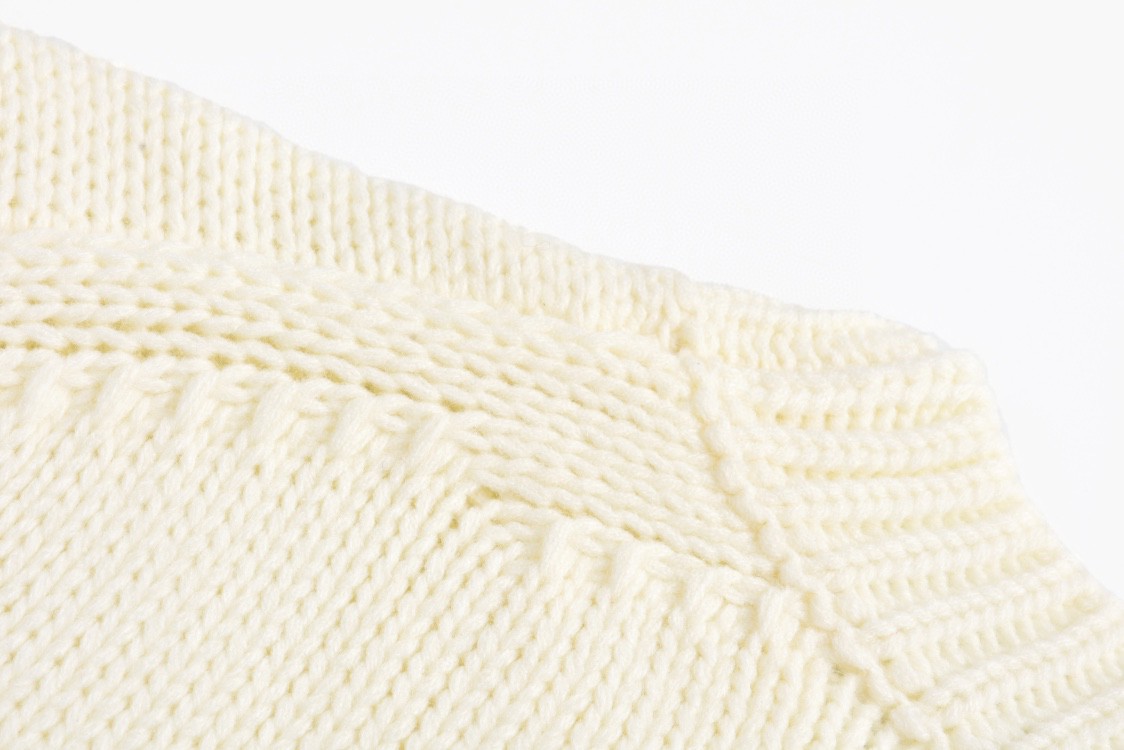 FENDI 芬迪 字母logo嵌花羊毛套头毛衣 长袖 圆领 秋冬 黑色 白色 FZZ387A3M3F0QA0