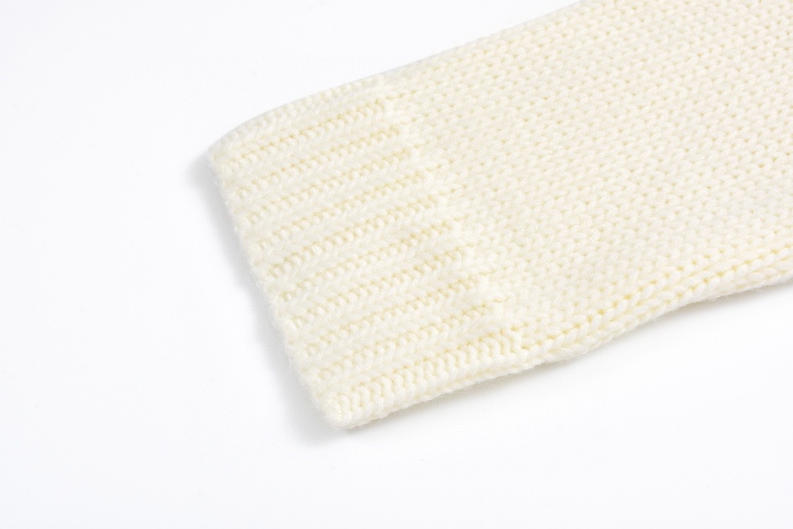 FENDI 芬迪 字母logo嵌花羊毛套头毛衣 长袖 圆领 秋冬 黑色 白色 FZZ387A3M3F0QA0