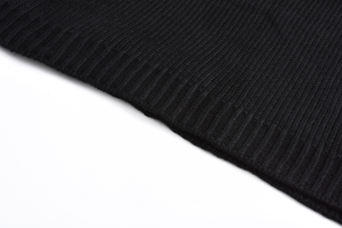 FENDI 芬迪 字母logo嵌花羊毛套头毛衣 长袖 圆领 秋冬 黑色 白色 FZZ387A3M3F0QA0