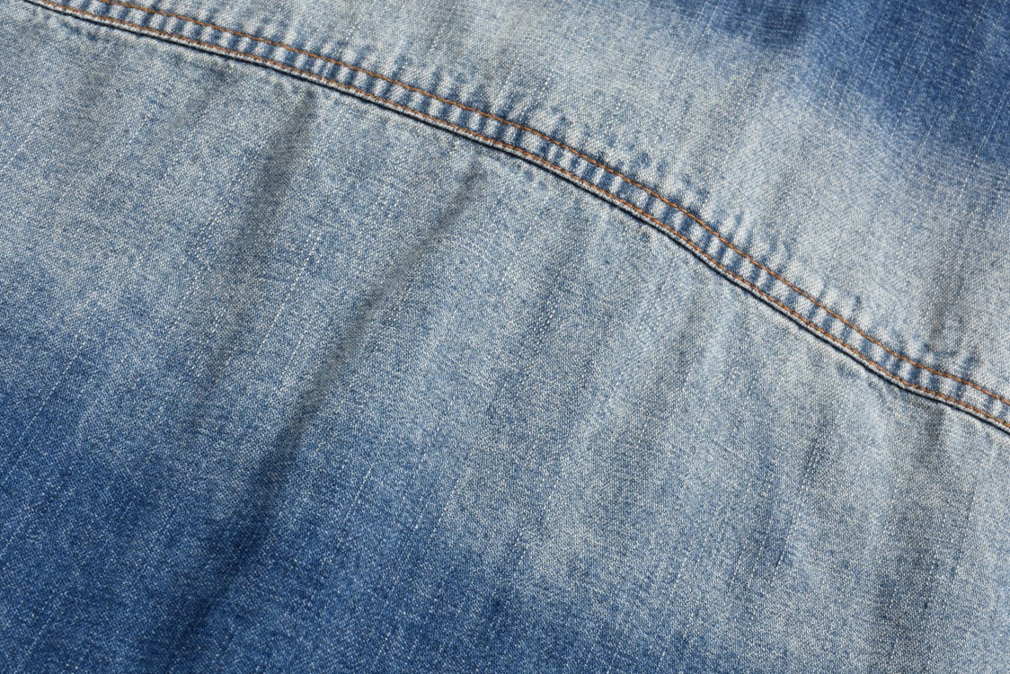 LOUIS VUITTON 路易威登 logo铆钉缀饰单排扣牛仔衬衫 牛仔外套 夹克 长袖 蓝色 1AFXL5