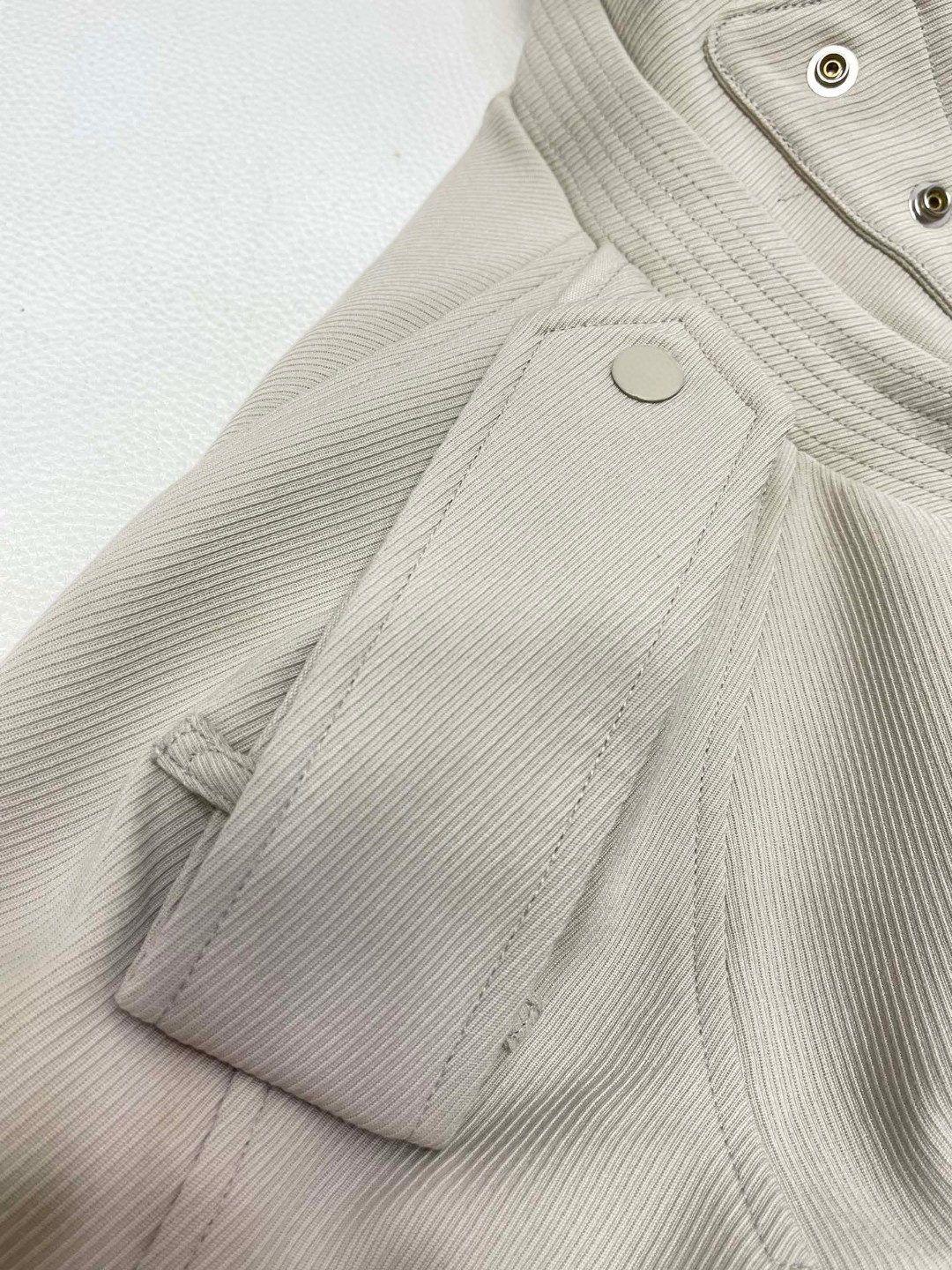 Burberry 巴宝莉 纯色翻领单排扣夹克 风衣 长袖 外套 短款 女款 米色 80873491