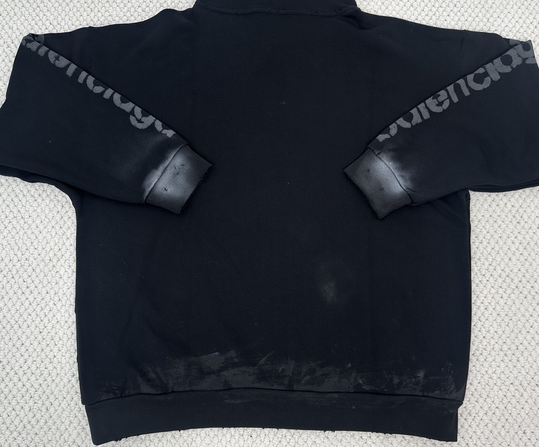 Balenciaga 巴黎世家 做旧字母印花连帽卫衣 长袖 秋冬 黑色 767877TQVT71083