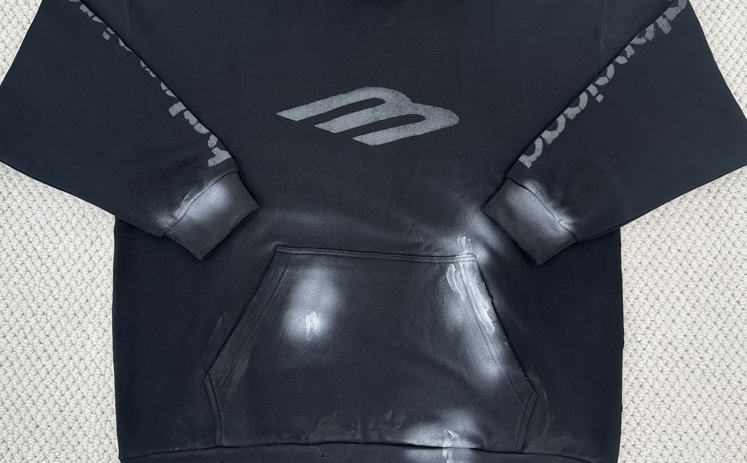 Balenciaga 巴黎世家 做旧字母印花连帽卫衣 长袖 秋冬 黑色 767877TQVT71083