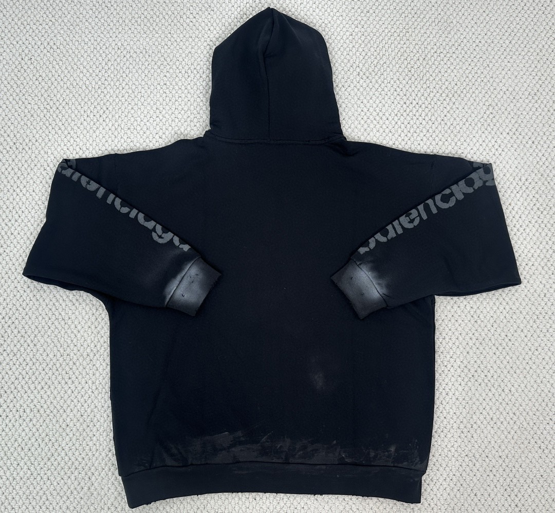 Balenciaga 巴黎世家 做旧字母印花连帽卫衣 长袖 秋冬 黑色 767877TQVT71083