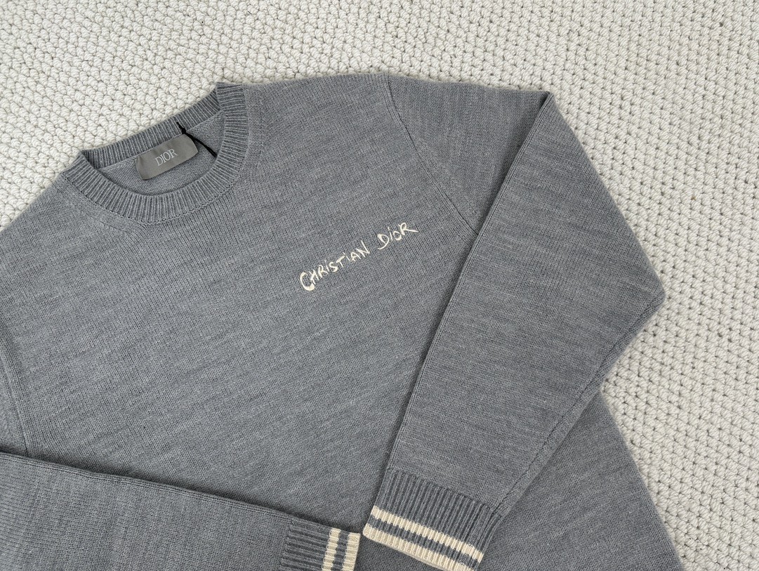 DIOR 迪奥 刺绣字母Logo圆领毛衣 秋冬 长袖 灰色 443M650AT879-C880