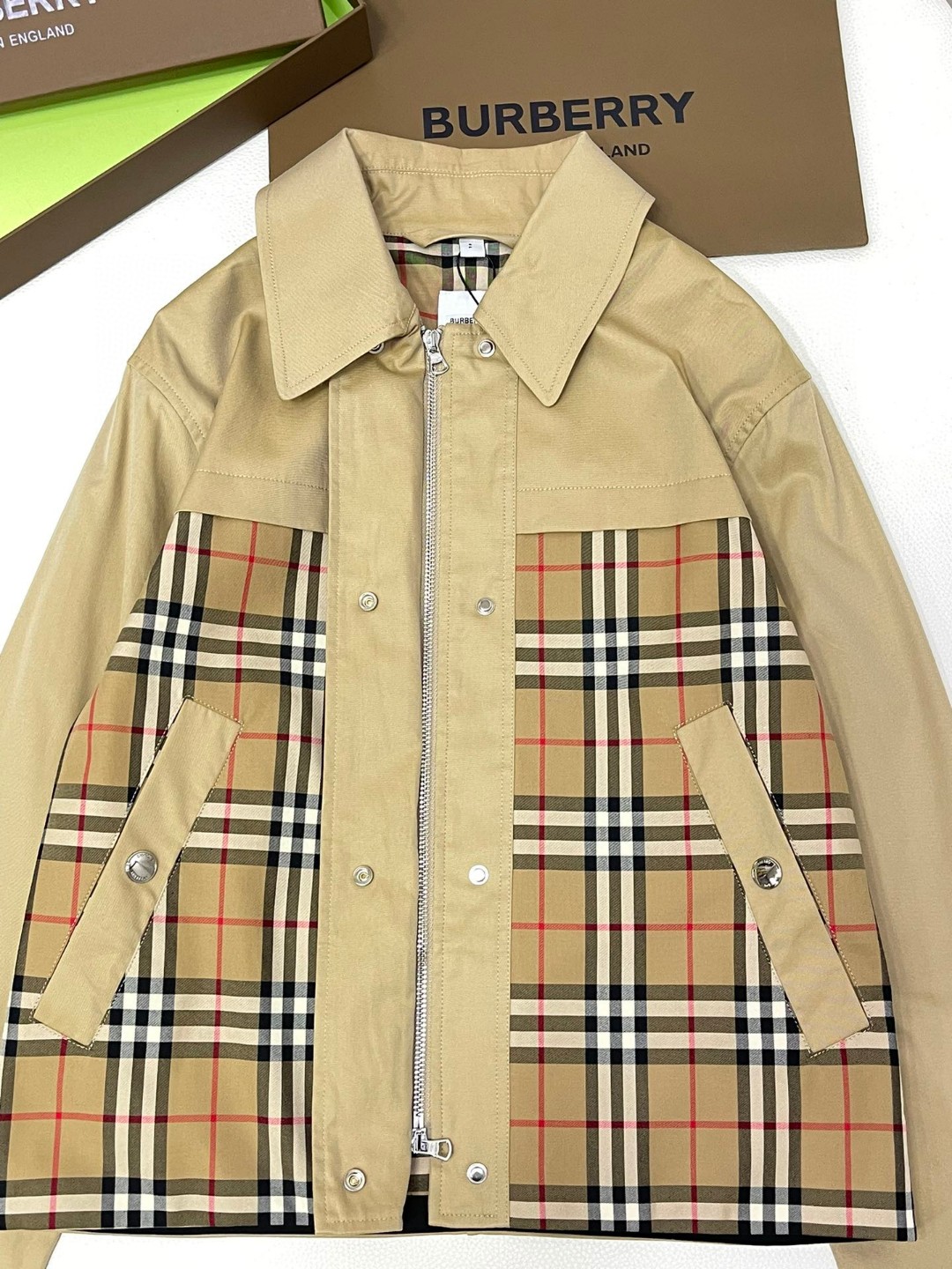 Burberry 巴宝莉 格纹拼接单排扣翻领夹克 长袖 外套 短款 女款 卡其色 80711701