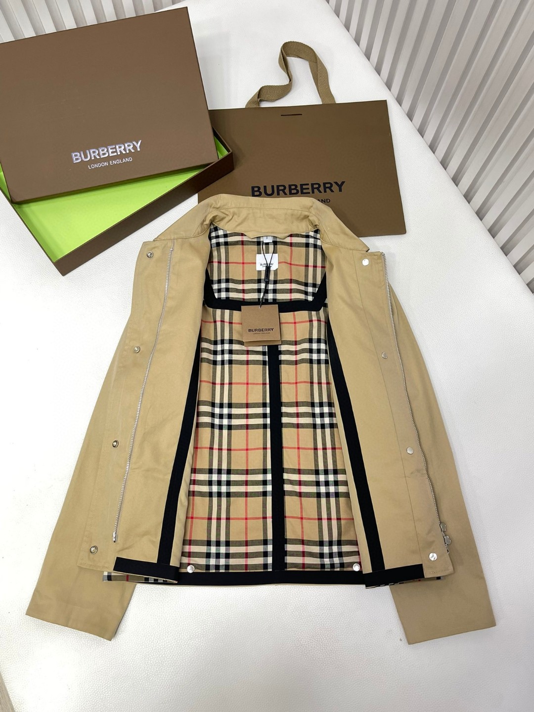Burberry 巴宝莉 格纹拼接单排扣翻领夹克 长袖 外套 短款 女款 卡其色 80711701