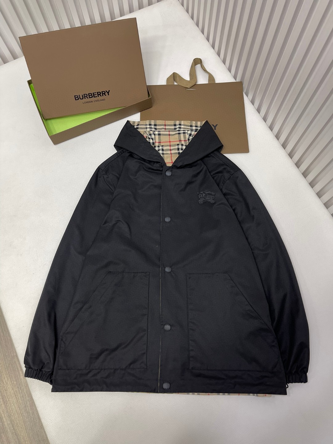 Burberry 巴宝莉 双面两穿单排扣连帽夹克 长袖 外套 卡其色 80746881