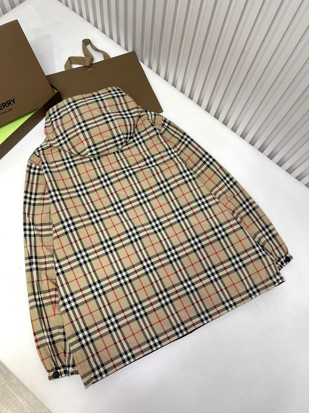 Burberry 巴宝莉 双面两穿单排扣连帽夹克 长袖 外套 卡其色 80746881