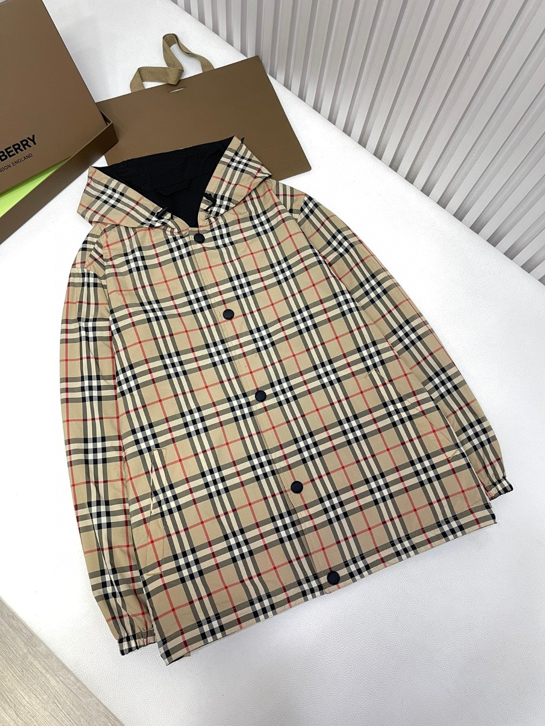 Burberry 巴宝莉 双面两穿单排扣连帽夹克 长袖 外套 卡其色 80746881