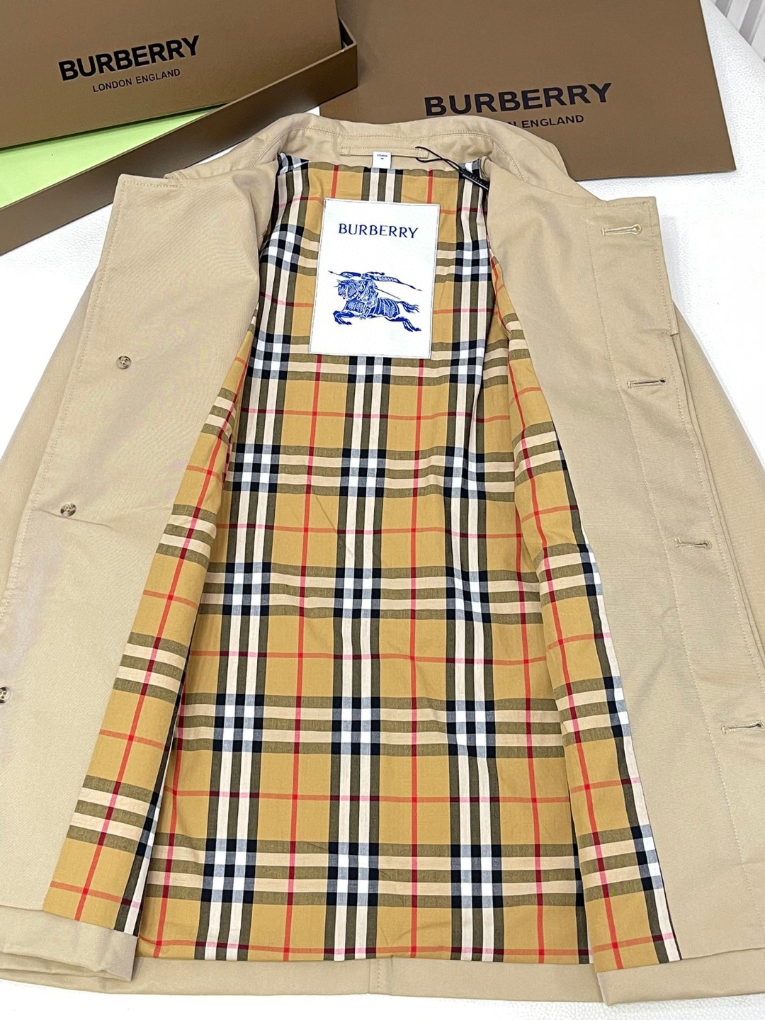 Burberry 巴宝莉 单排扣翻领风衣 夹克 长袖 外套 短款 女款 卡其色 80931311