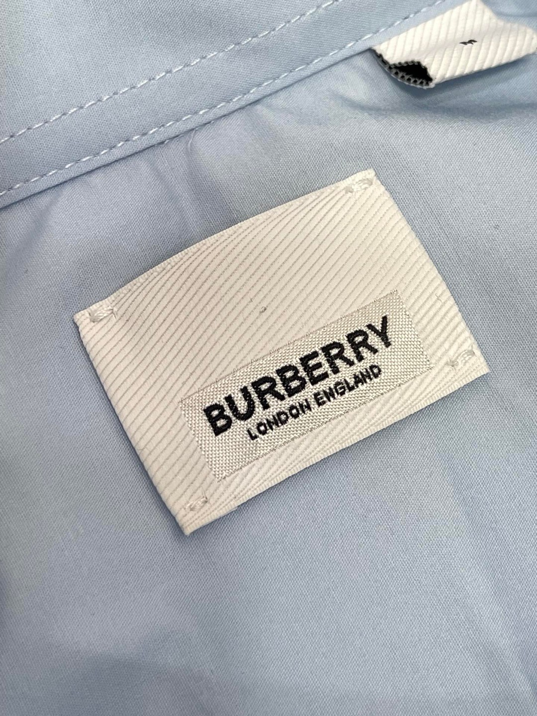 Burberry 巴宝莉 纯色字母刺绣logo单排扣衬衫 长袖 外套 白色 浅蓝色 黑色 藏蓝色  80430601