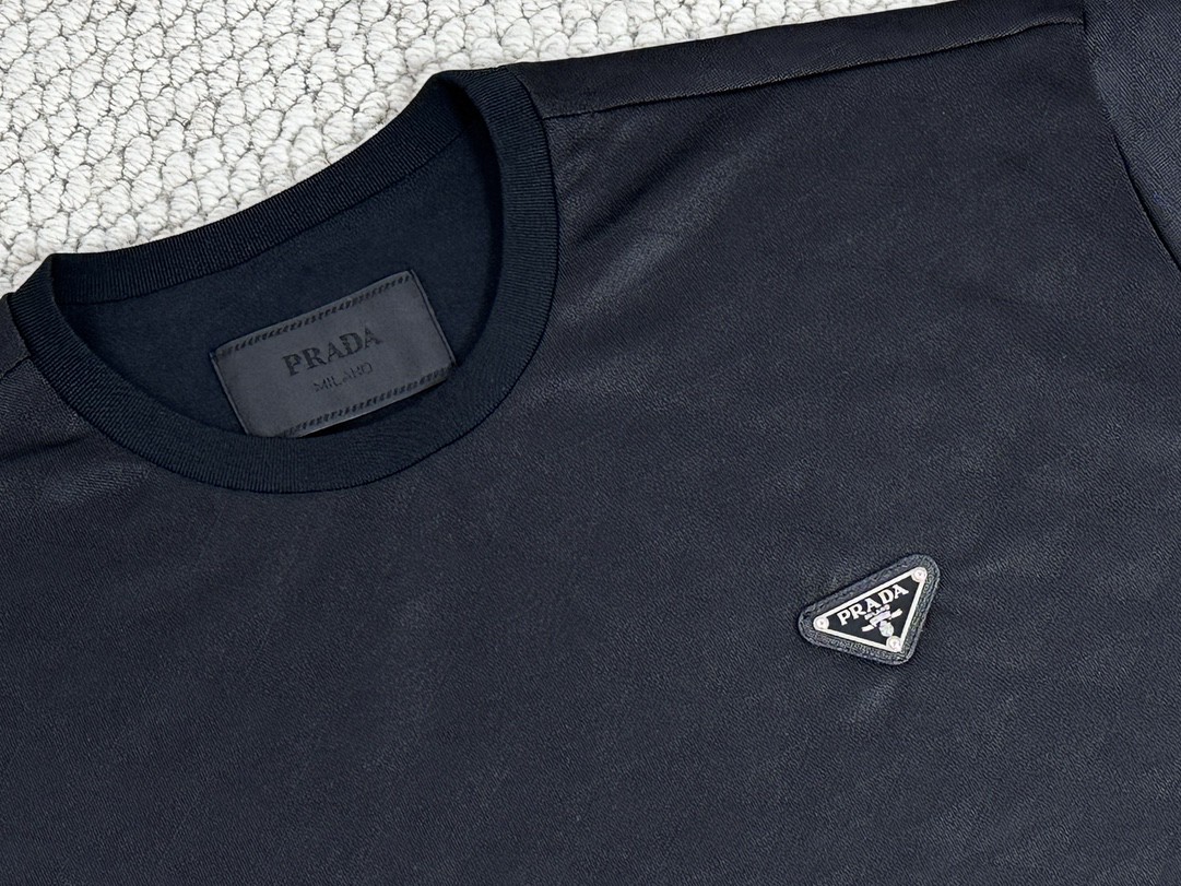 PRADA 普拉达 暗纹徽标logo圆领短袖 T恤 黑色 