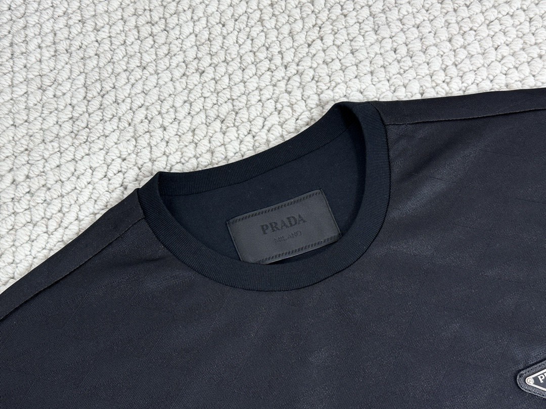 PRADA 普拉达 暗纹徽标logo圆领短袖 T恤 黑色 
