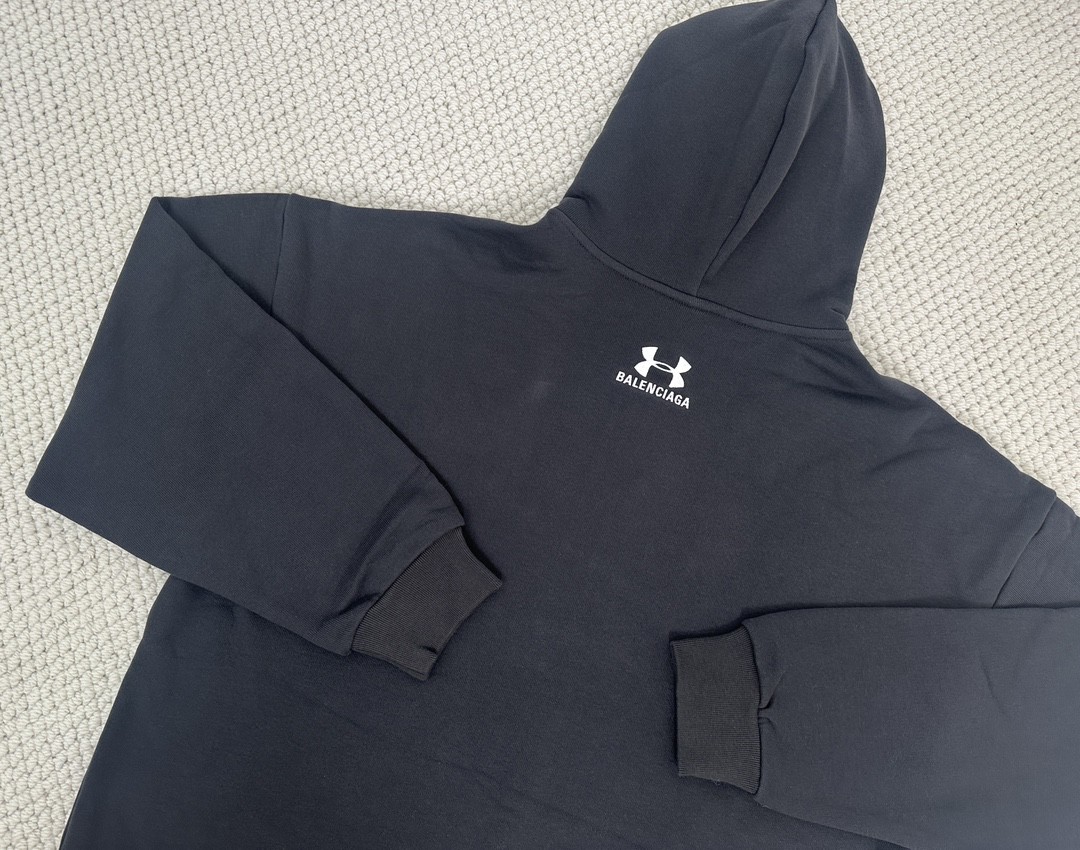 Balenciaga 巴黎世家 Under Armour 安德玛 联名 刺绣字母logo拉链连帽卫衣 长袖 秋冬 黑色 803264TRVB89034