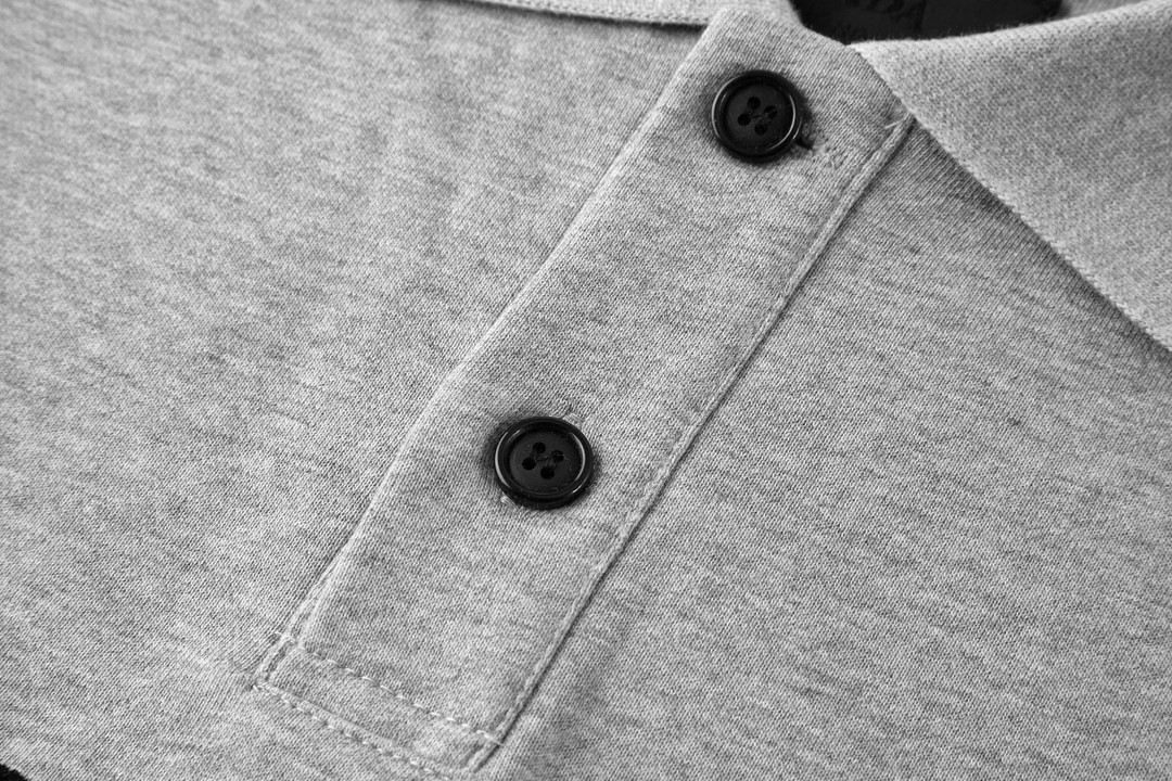 PRADA 普拉达 logo字母提花Polo领卫衣 圆领 长袖 灰色 黑色 UJL77B-1Y13-F0002-S-OOO