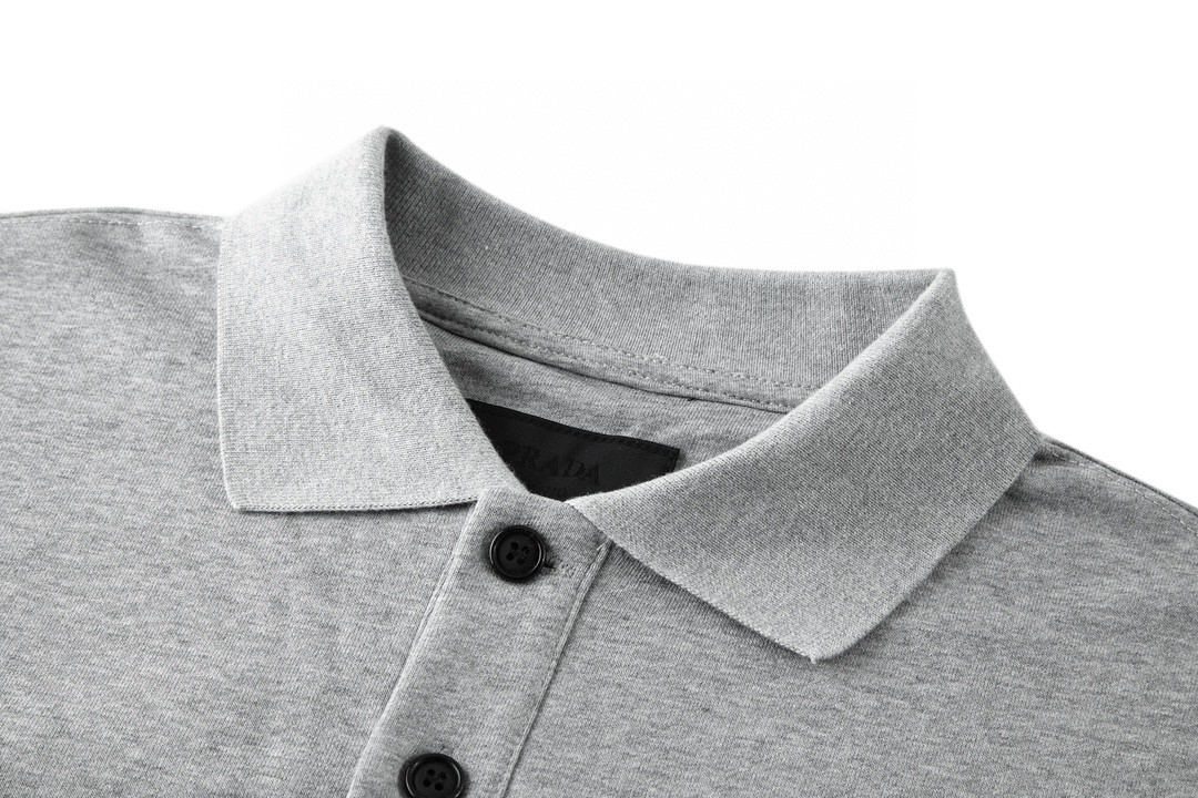 PRADA 普拉达 logo字母提花Polo领卫衣 圆领 长袖 灰色 黑色 UJL77B-1Y13-F0002-S-OOO