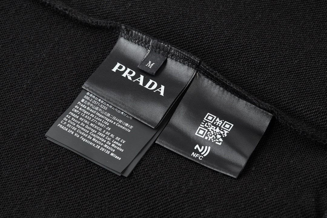 PRADA 普拉达 logo字母提花Polo领卫衣 圆领 长袖 灰色 黑色 UJL77B-1Y13-F0002-S-OOO
