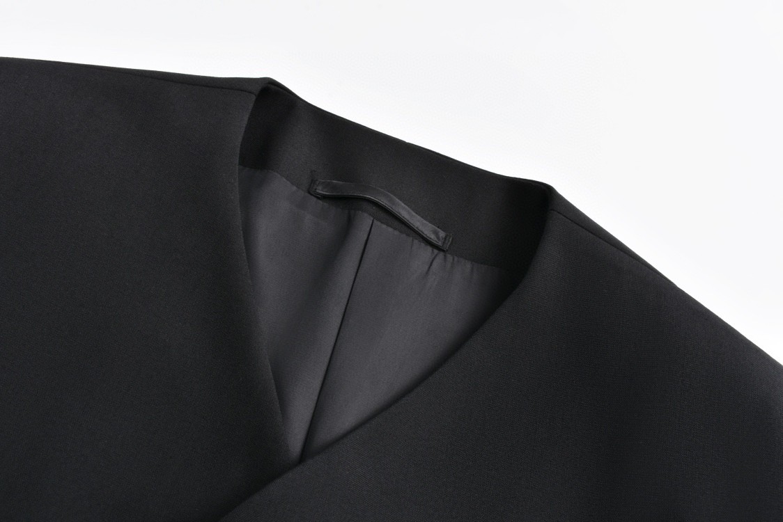 PRADA 普拉达 纯色V领羊毛西装外套 长袖 黑色 UGM255-133S-F0002-S-OOO