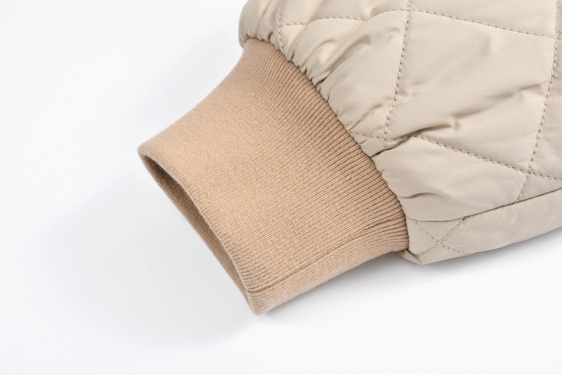 MIU MIU 缪缪 字母logo徽标菱形格拉链夹克 外套 棉服 长袖 秋冬款 米色 ML1087-15PU-F0036