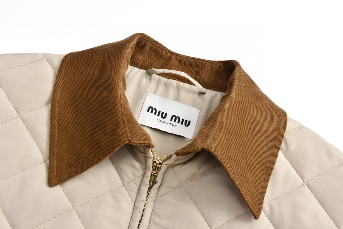 MIU MIU 缪缪 字母logo徽标菱形格拉链夹克 外套 棉服 长袖 秋冬款 米色 ML1087-15PU-F0036