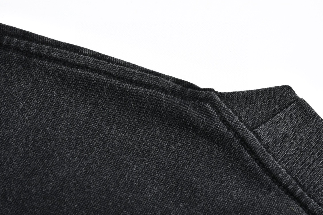 Balenciaga 巴黎世家 做旧水洗红色字母logo刺绣圆领短袖 T恤 夏季 黑色 787349TRVN31048