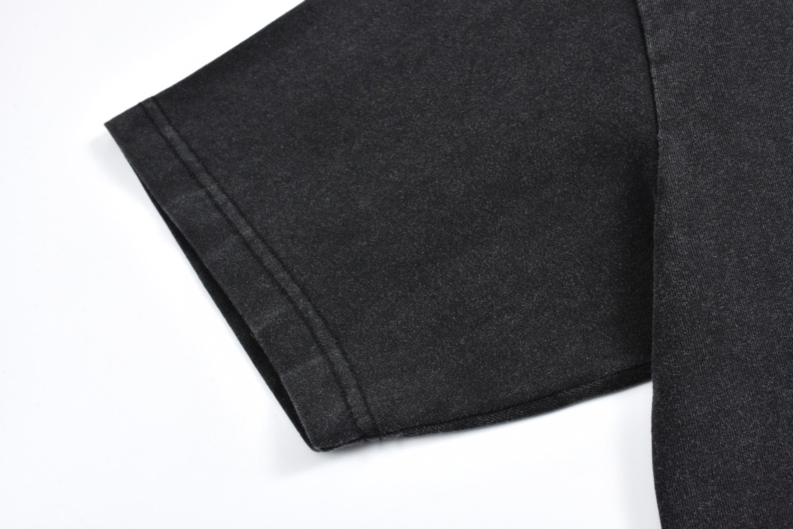 Balenciaga 巴黎世家 做旧水洗红色字母logo刺绣圆领短袖 T恤 夏季 黑色 787349TRVN31048