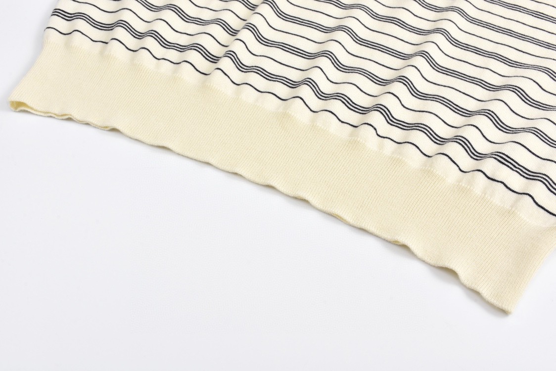 MIU MIU 缪缪 条纹Polo领针织衫 毛衣 长袖 米白色 黑蓝色 MML951-140V-F0304-S-OOO