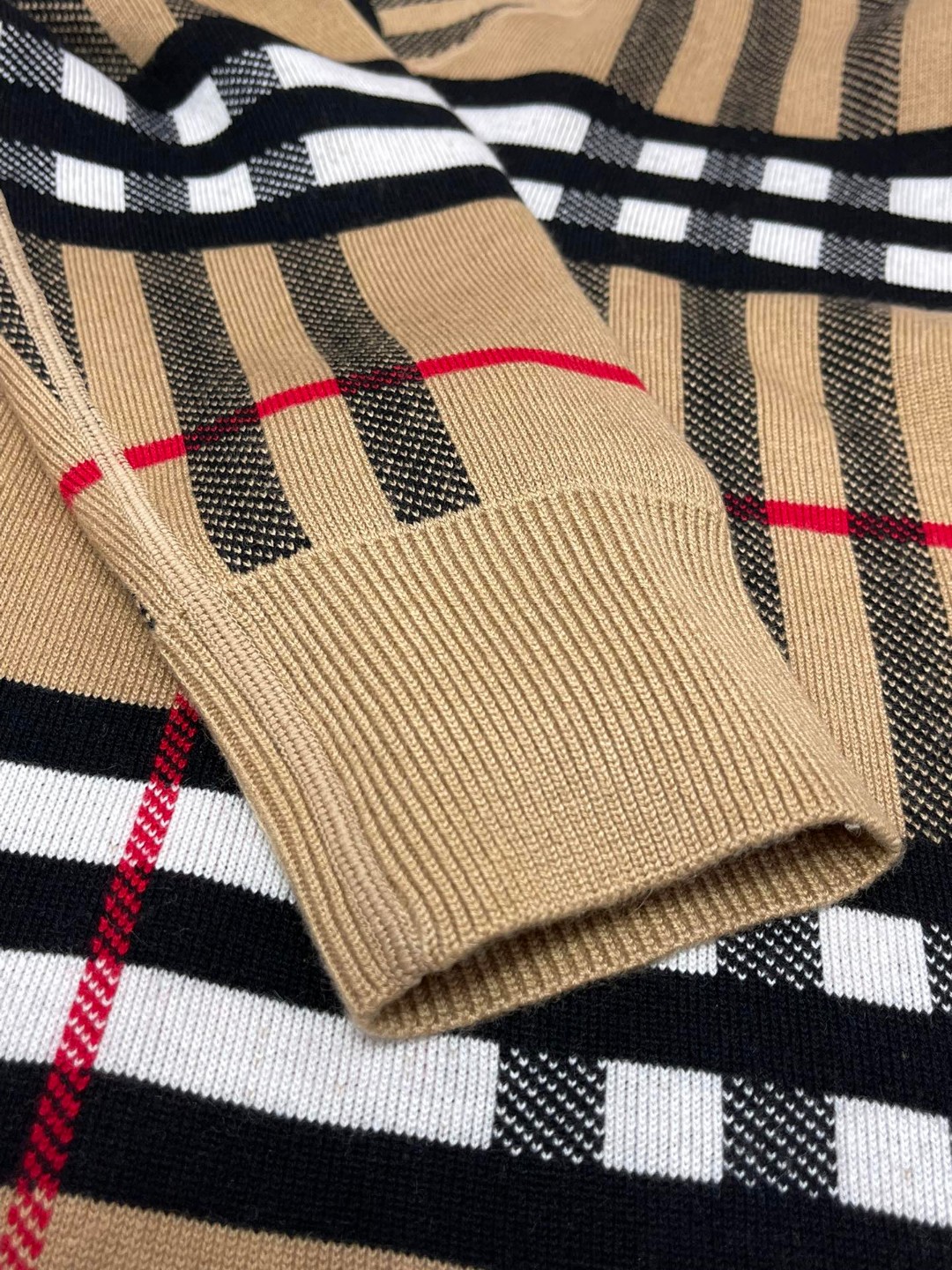 Burberry 巴宝莉 双面两穿拉链连帽羊毛开衫 针织衫 毛衣 外套 长袖 秋冬款 卡其色