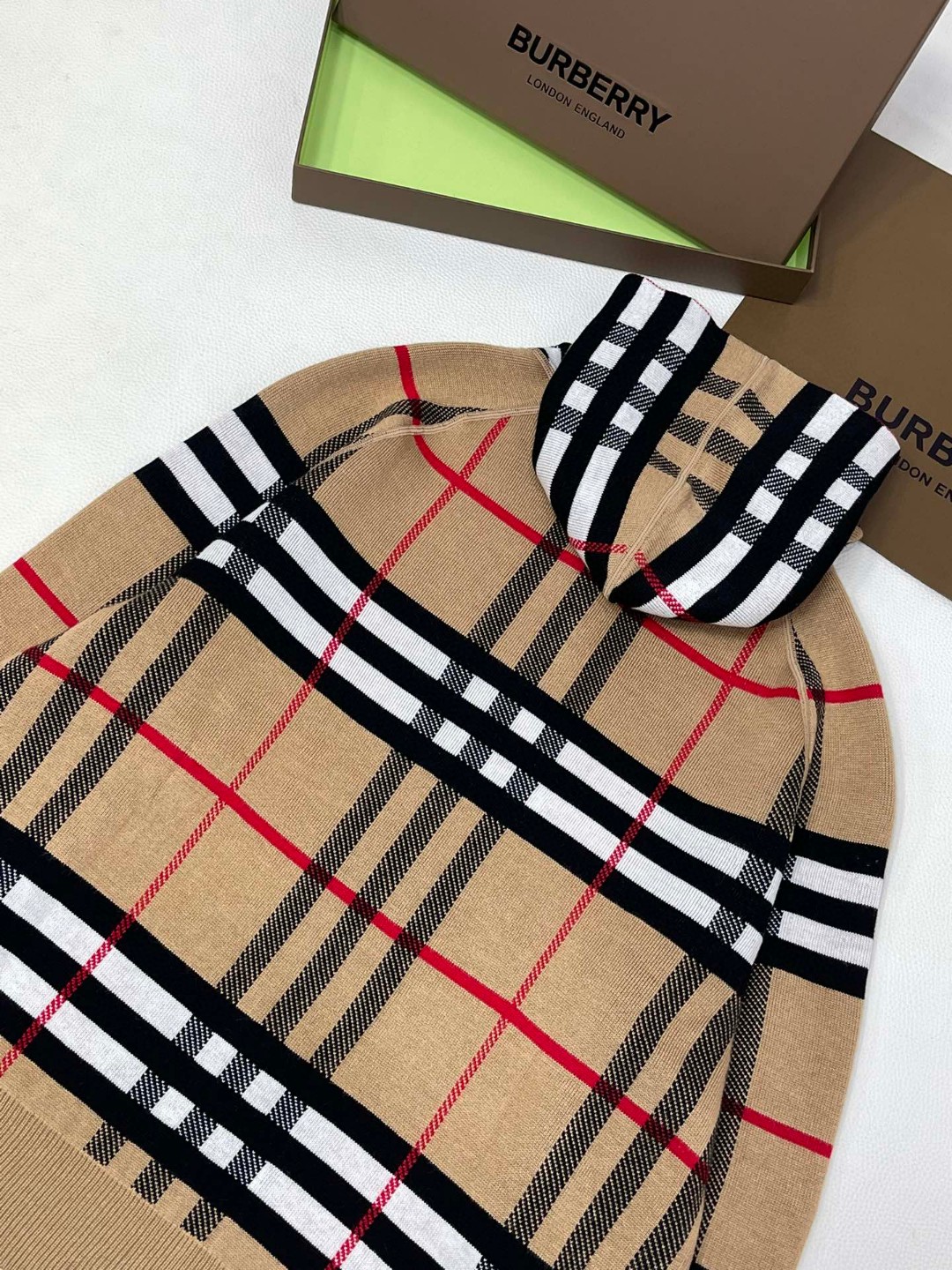 Burberry 巴宝莉 双面两穿拉链连帽羊毛开衫 针织衫 毛衣 外套 长袖 秋冬款 卡其色
