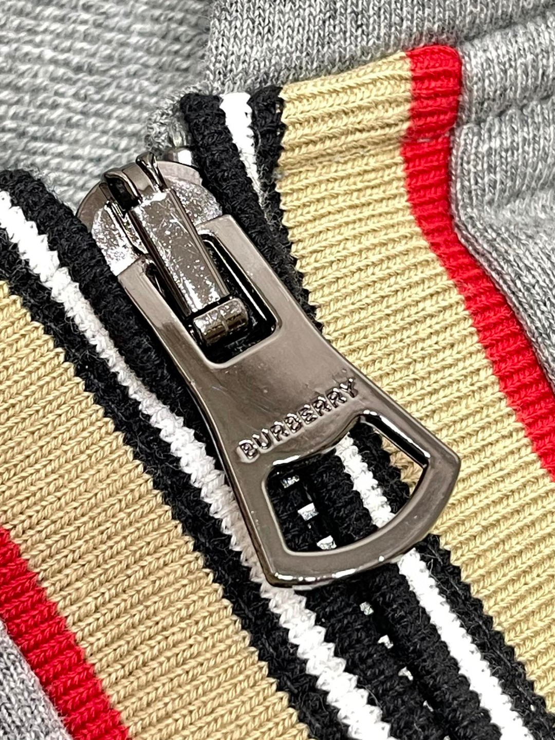 Burberry 巴宝莉 条纹拼色拉链连帽卫衣 外套 长袖 秋冬款 灰色 80996211